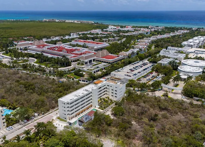 2 Bd With Balcony, Rooftop Pool, Hot Tub, Gym Сasa de vacaciones *