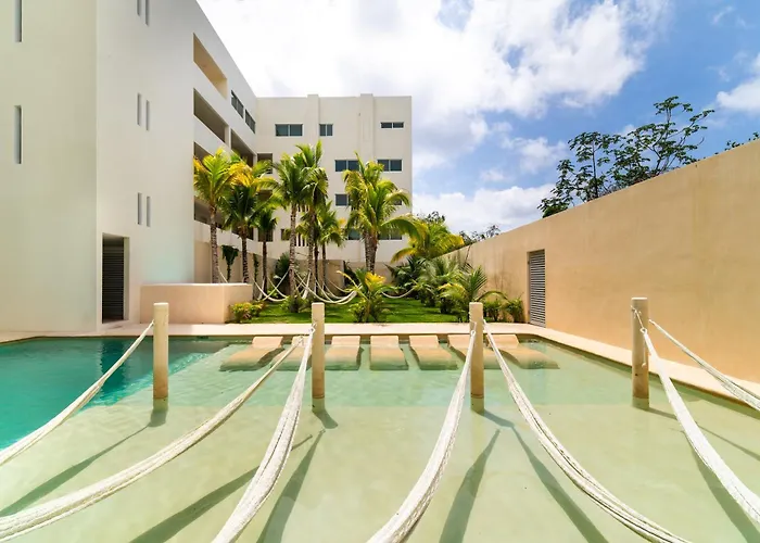 2 Bd With Balcony, Rooftop Pool, Hot Tub, Gym Playa del Carmen