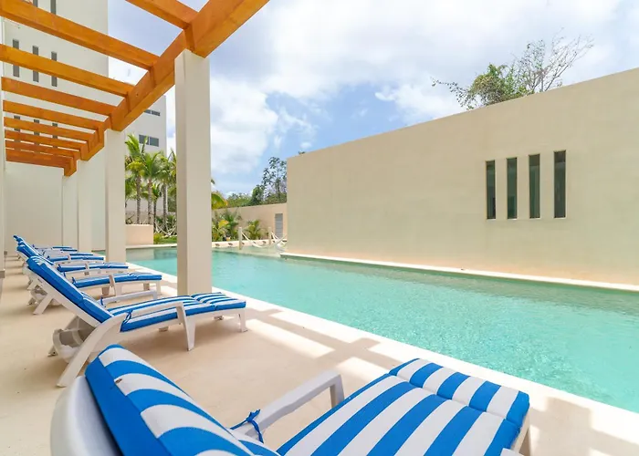 Сasa de vacaciones 2 Bd With Balcony, Rooftop Pool, Hot Tub, Gym Playa del Carmen