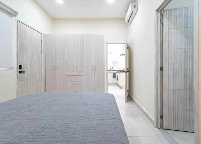 Сasa de vacaciones 2 Bd With Balcony, Rooftop Pool, Hot Tub, Gym