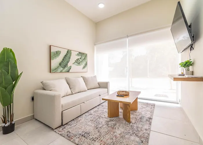 Сasa de vacaciones 2 Bd With Balcony, Rooftop Pool, Hot Tub, Gym *