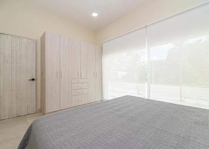 Сasa de vacaciones 2 Bd With Balcony, Rooftop Pool, Hot Tub, Gym Playa del Carmen