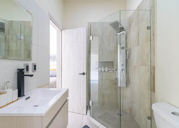 Сasa de vacaciones 2 Bd With Balcony, Rooftop Pool, Hot Tub, Gym Playa del Carmen