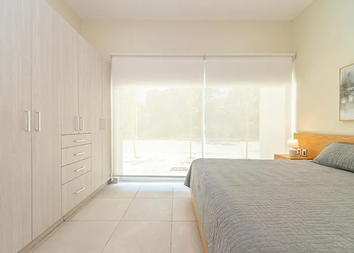 2 Bd With Balcony, Rooftop Pool, Hot Tub, Gym * Playa del Carmen